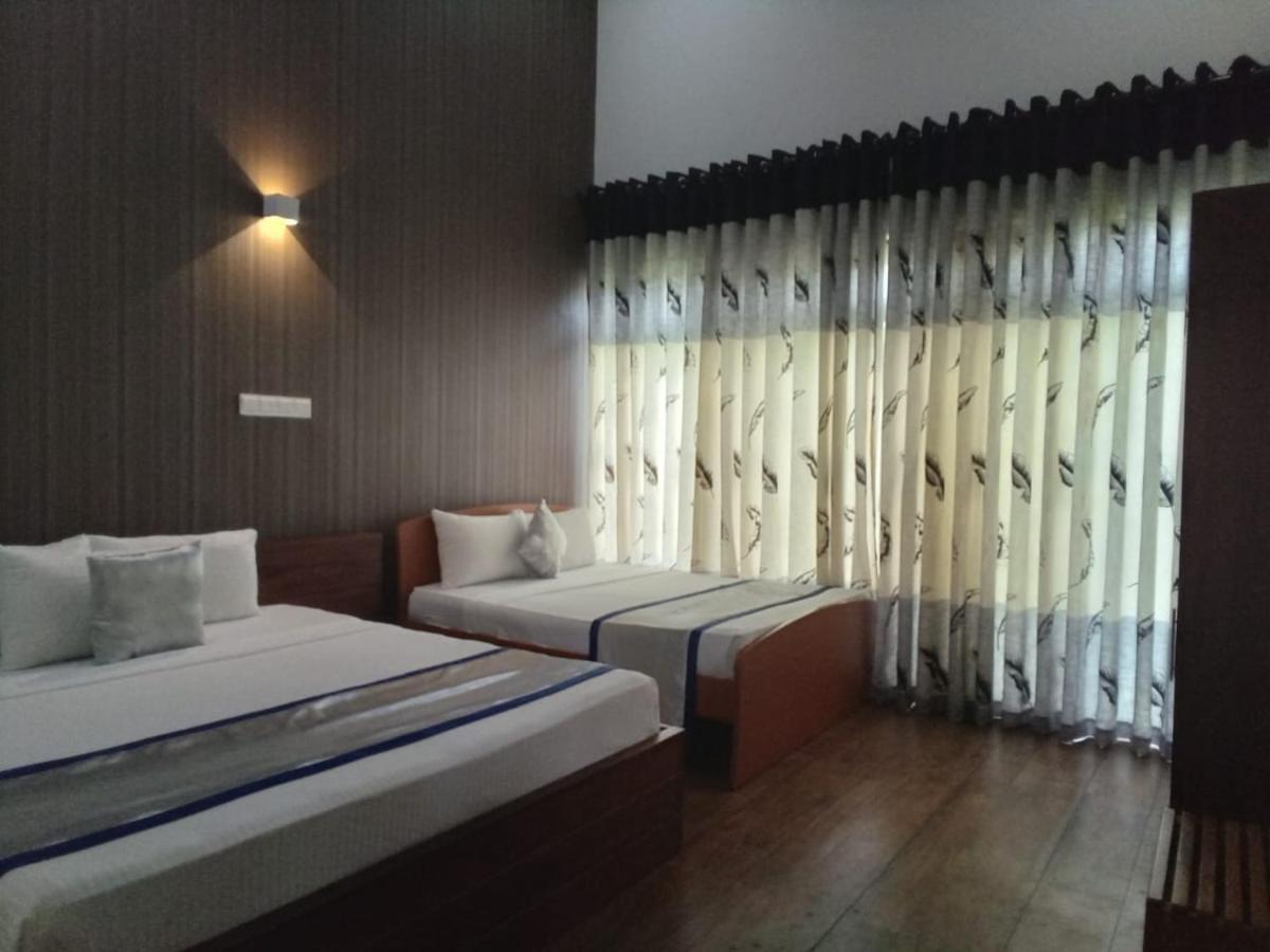 Saru Blue Sapphire Hotel Godakewela 외부 사진